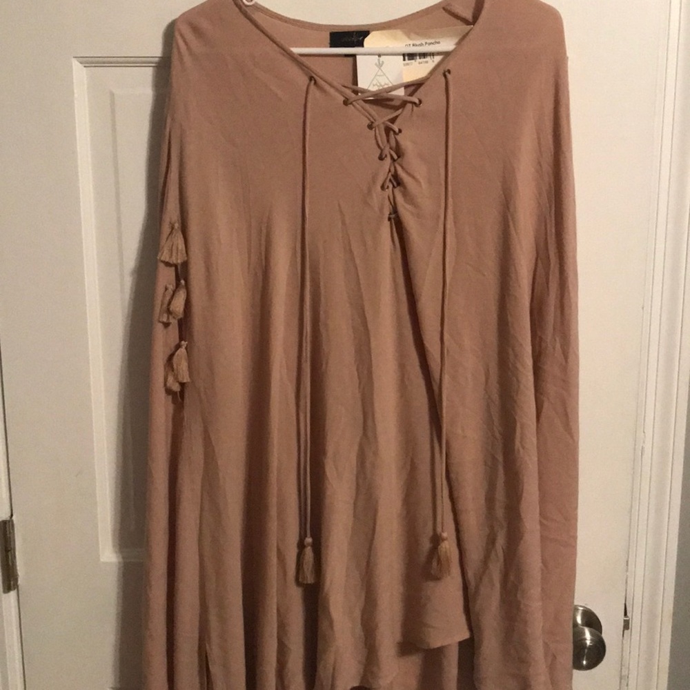 Blush Poncho Size Small NWT
